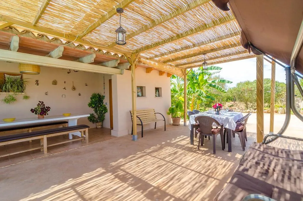Es Cipresos Villa S'Illot   S'Illot (Mallorca)